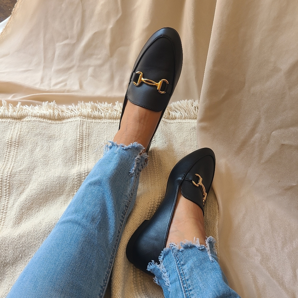 🆕️The Estelle// Black faux leather flat - Picture 4 of 4
